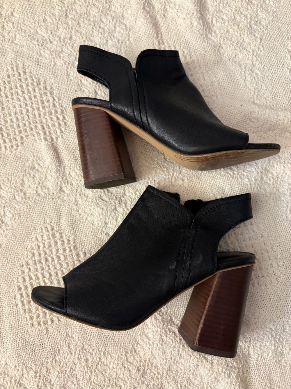 Treasure & Bond Black Peep-Toe Block Heel Sandals - Picture 4 of 12